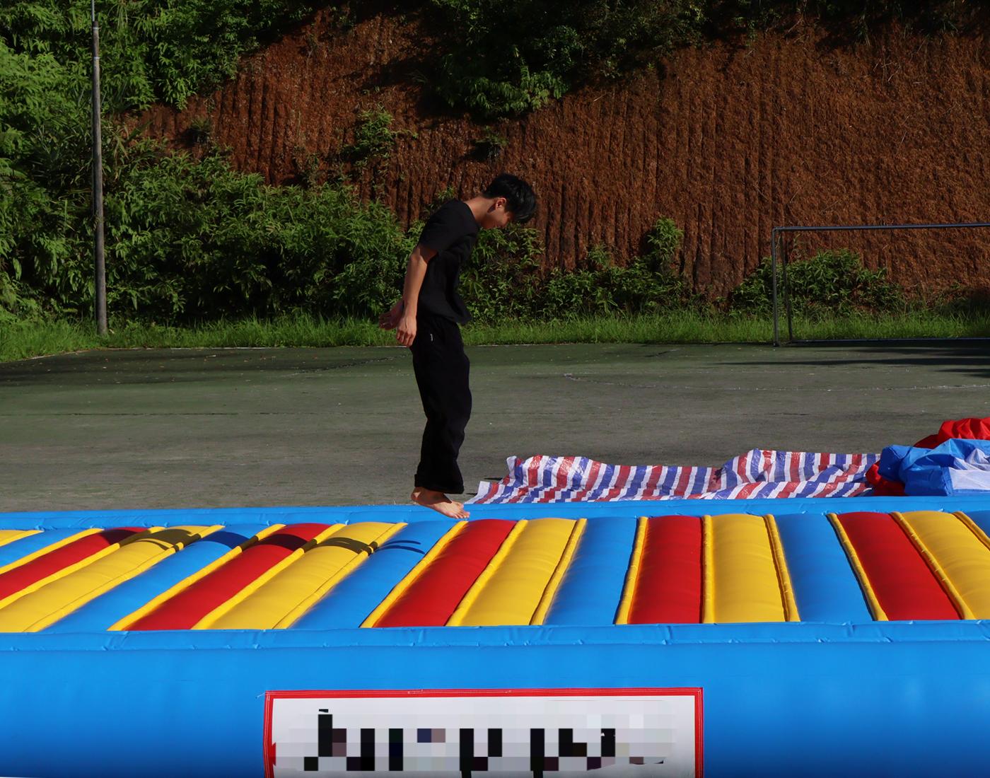 Inflatable Bounce Pad for Gym  - Kids Outdoor Jump House recension och pris